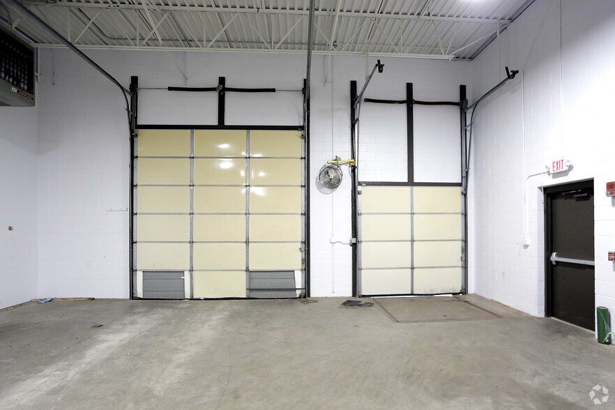 More Photos Of 18 Robert Bonazzoli Ave, Hudson Warehouse For Lease