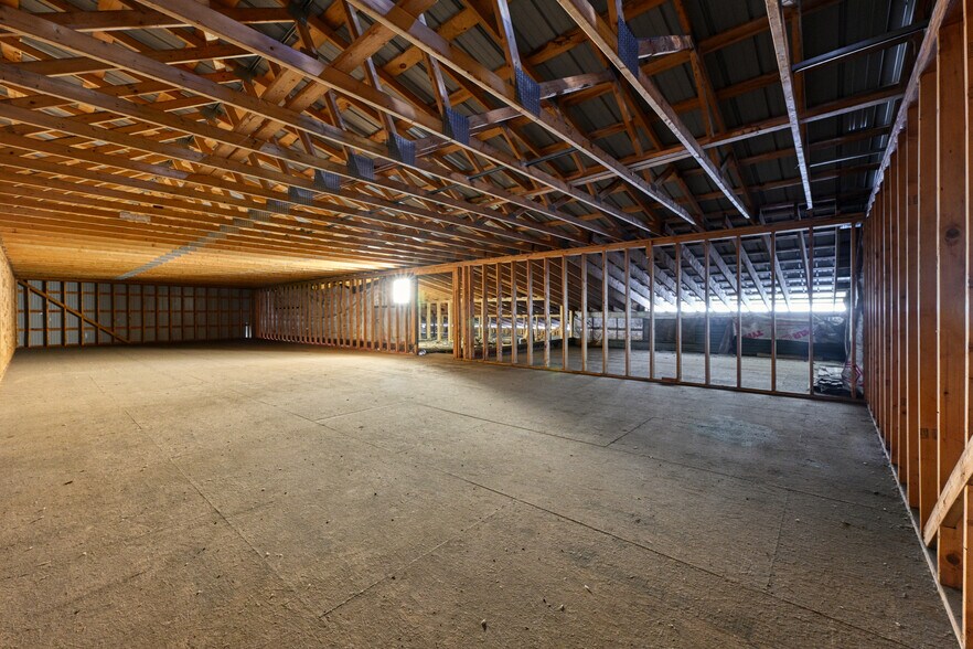 More Photos Of 74 Route 133, Winthrop Flex For Sale