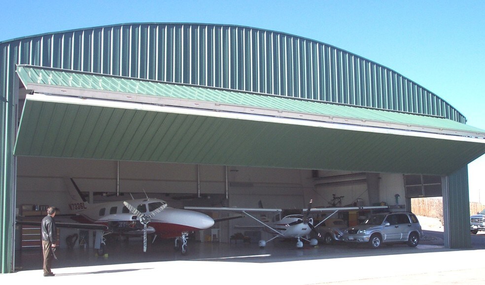 Primary Photo Of 2650 S Main St, Erie Airplane Hangar For Lease