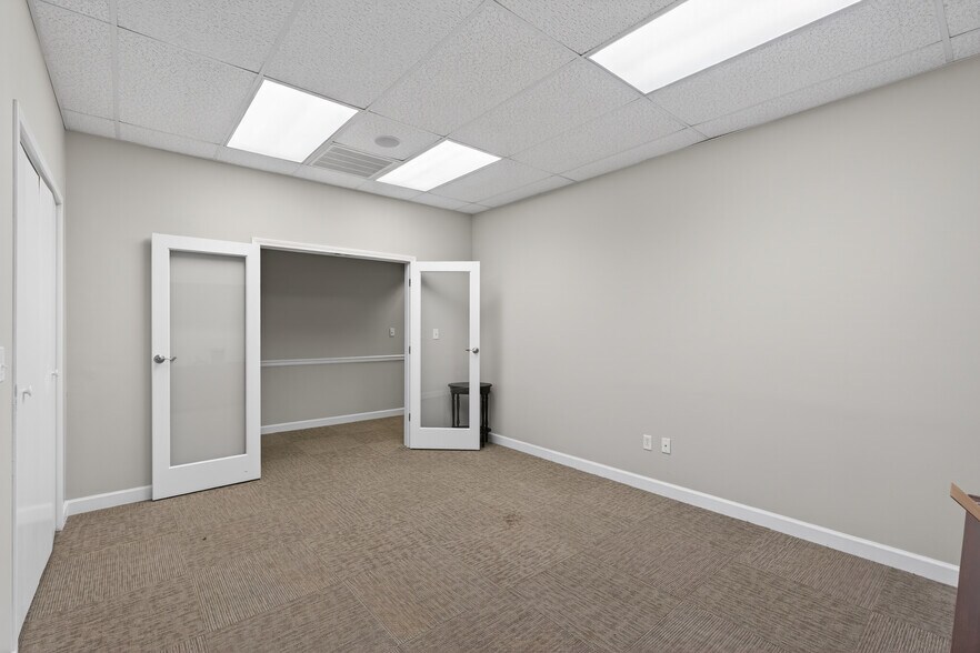 More Photos Of 1313-A Miller Rd, Greenville Office For Lease
