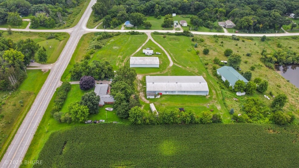 More Photos Of 1247 Illinois Dr, Knoxville Sports And Entertainment For Sale