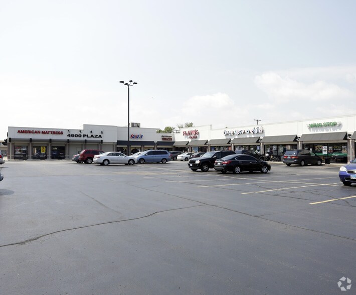 More Photos Of 4600-4634 N Harlem Ave, Harwood Heights Storefront For Lease