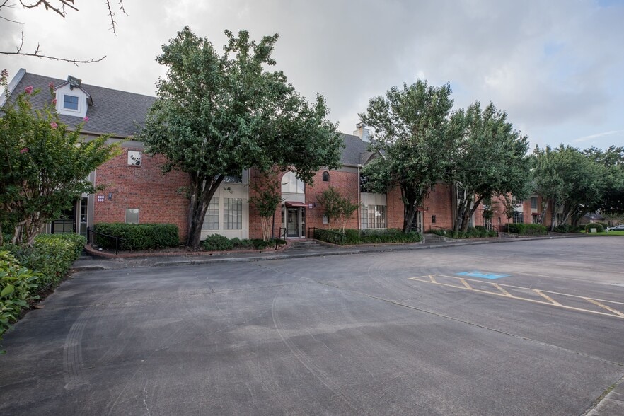 More Photos Of 16815 Royal Crest Dr, Houston Loft Creative Space For Sale