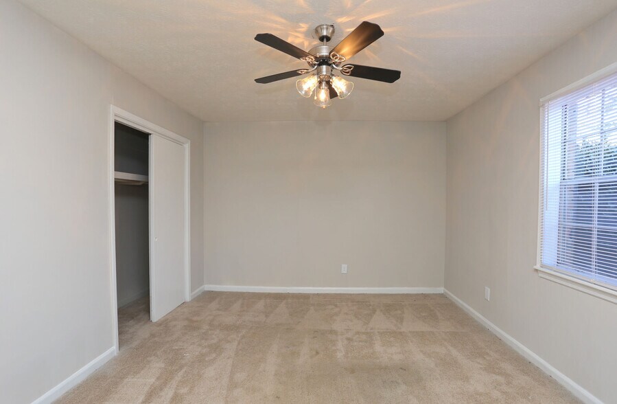 More Photos Of 235 Sycamore Dr, Athens Apartments For Sale