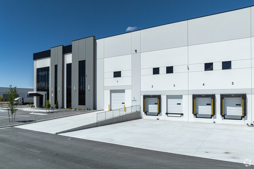 More Photos Of 264-S 5750 W, Salt Lake City Industrial For Sale