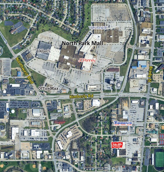 More Photos Of 3560 N Brady St, Davenport General Retail For Lease