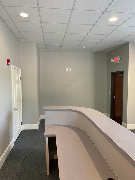 More Photos Of 335 Roselane St NW, Marietta Medical For Lease
