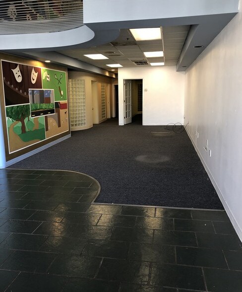 More Photos Of 1842 E Jericho Tpke, Huntington Station Unknown For Lease