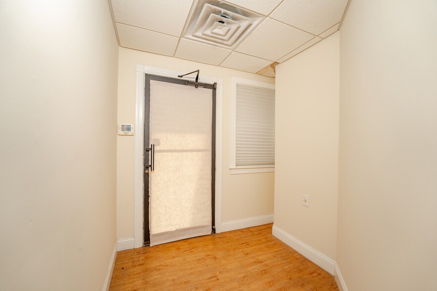 More Photos Of 98 New Rd, Somers Point Showroom For Sale