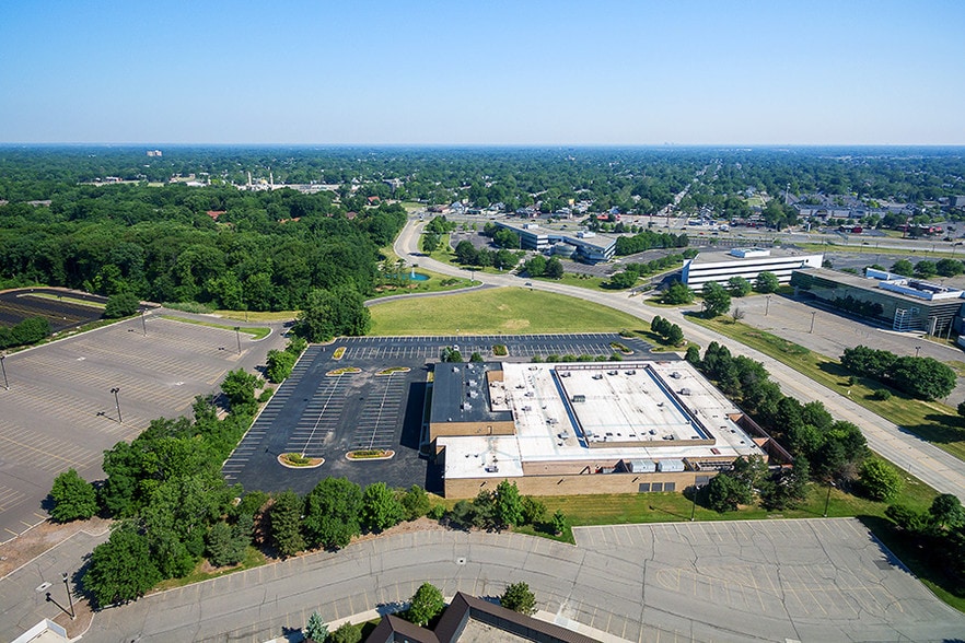 More Photos Of 5225 Auto Club Dr, Dearborn Office For Sale