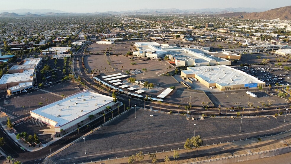 More Photos Of 9446 N Metro Pky W, Phoenix Warehouse For Sale