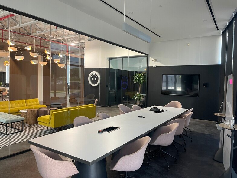 More Photos Of 66 SW 6th St, Miami Loft Creative Space For Lease