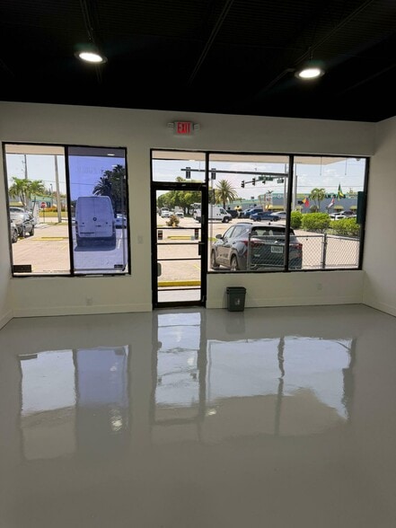 More Photos Of 5100-5130 S State Road 7, Fort Lauderdale General Retail For Lease
