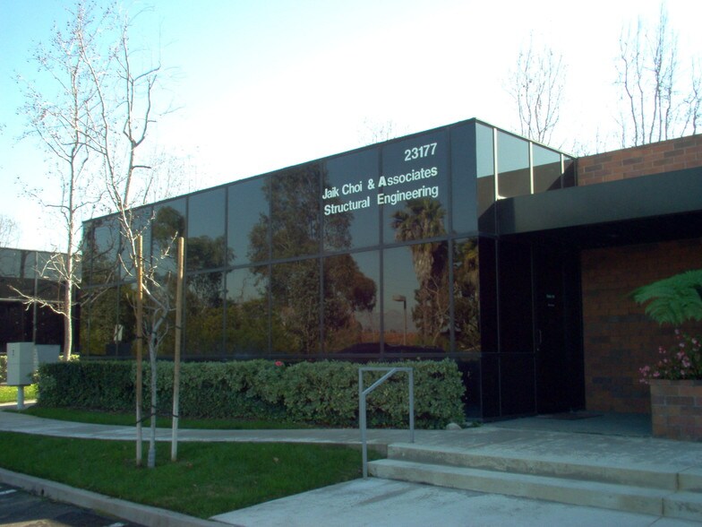 More Photos Of 23175-23177 La Cadena Dr, Laguna Hills Office For Lease