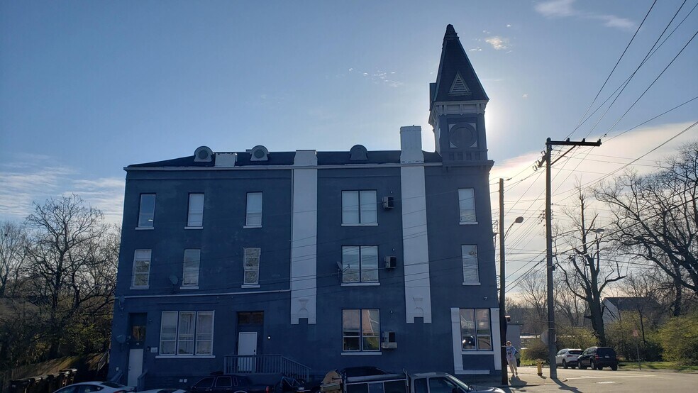 More Photos Of 2904 Alms Pl, Cincinnati Apartments For Sale