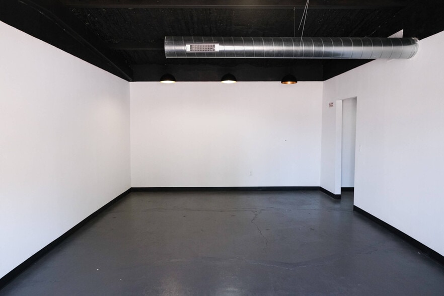 More Photos Of 8709 N Western Ave, Oklahoma City Office For Sale