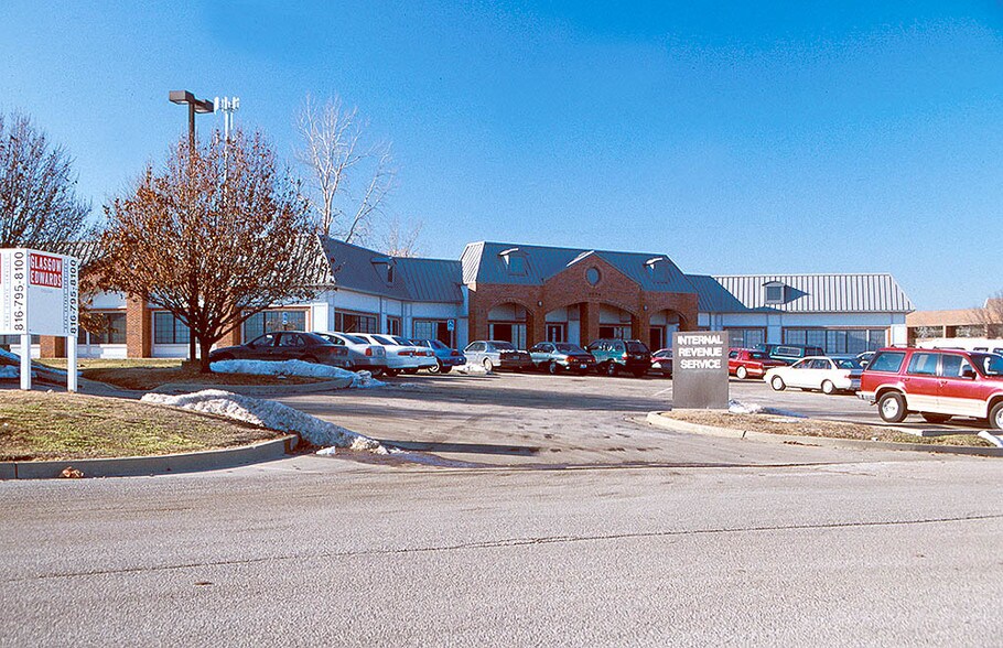 Primary Photo Of 3730 S Elizabeth St, Independence Medical For Lease