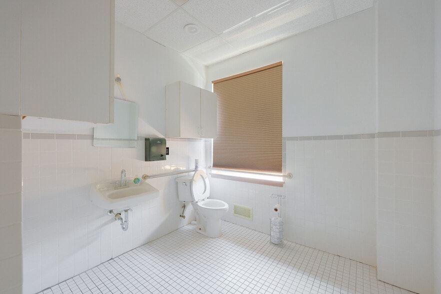 More Photos Of 110 S Grove St, East Orange Medical For Sale