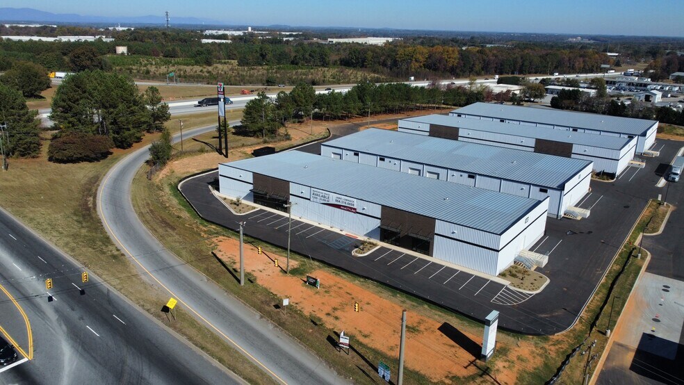 More Photos Of 252 Plemmons Rd, Duncan Unknown For Lease