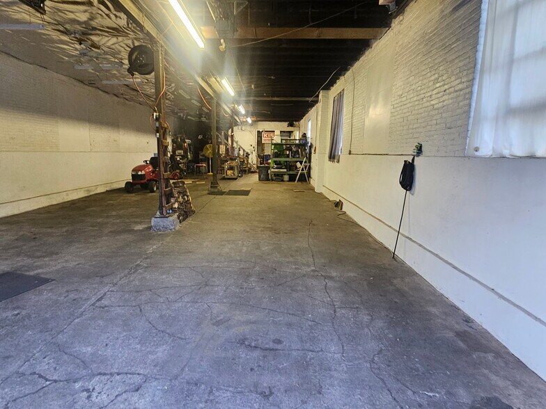 More Photos Of 26 E High St, Pottstown Warehouse For Sale