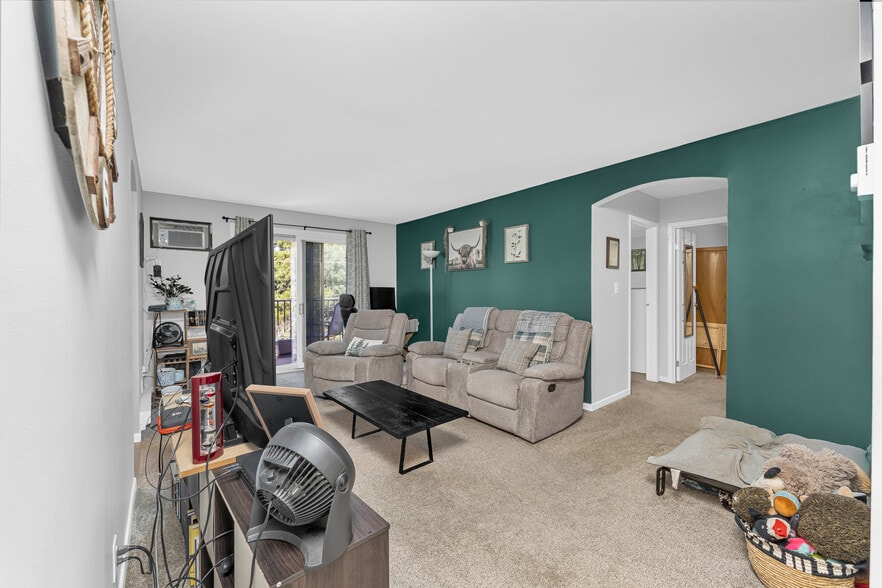 More Photos Of 109 Division St N, Kingsville Apartments For Sale