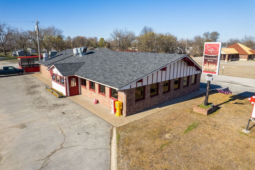 More Photos Of 704 W Conner Ave, Fairland Restaurant For Sale