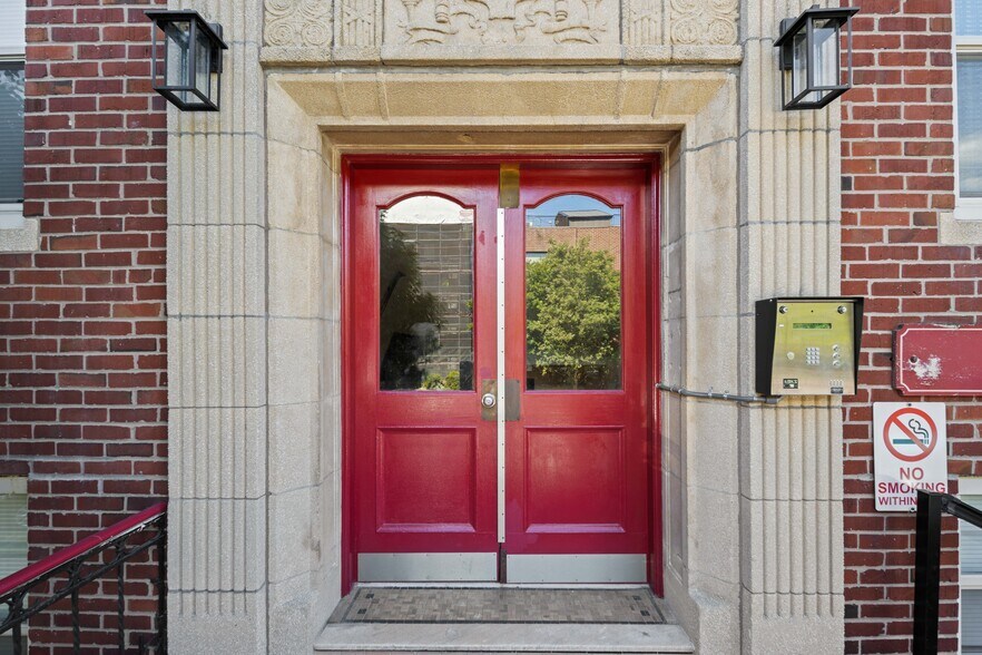 More Photos Of , Seattle Multifamily For Sale