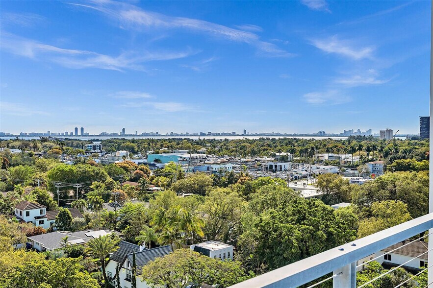 More Photos Of 8101 Biscayne Blvd, Miami Office For Sale