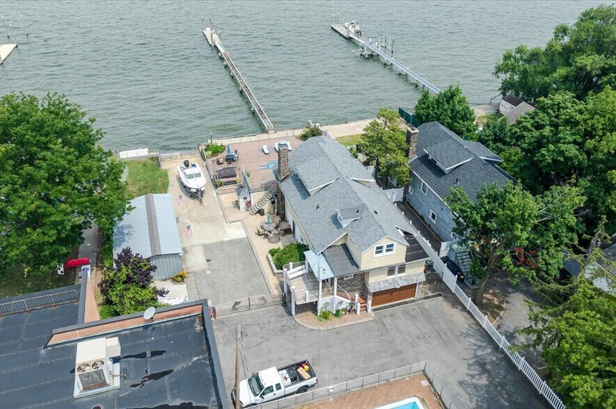 More Photos Of 720 Clarence Ave, Bronx Multifamily For Sale