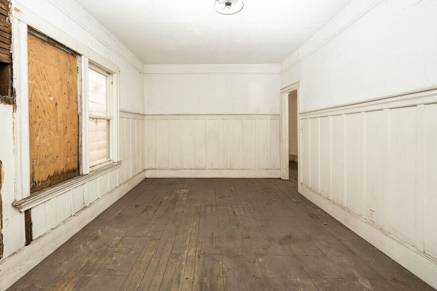 More Photos Of 4712 International Blvd, Oakland Specialty For Sale