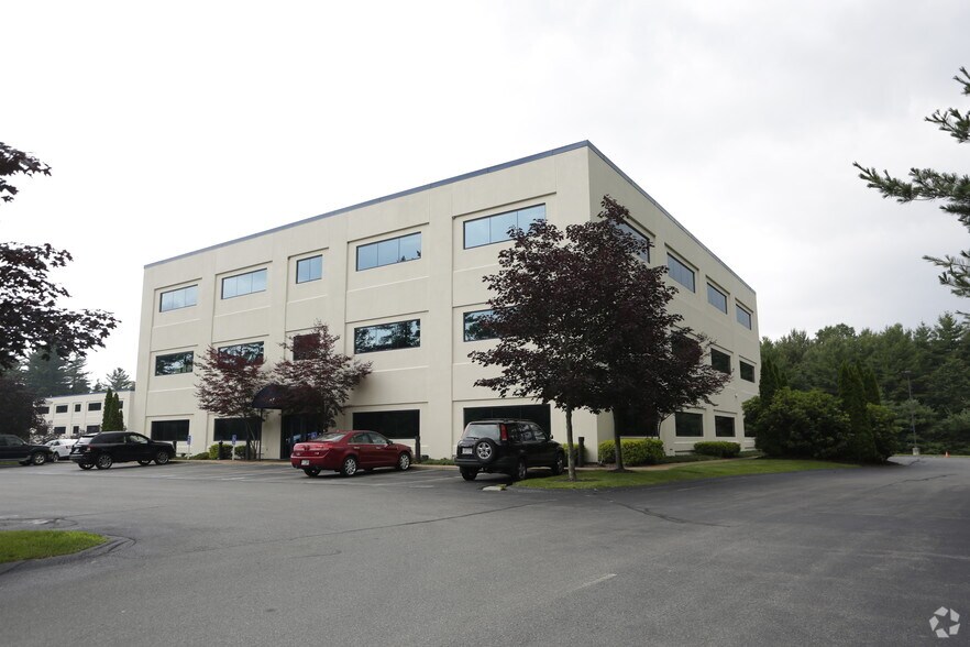 More Photos Of 15 Dartmouth Dr, Auburn Office For Lease