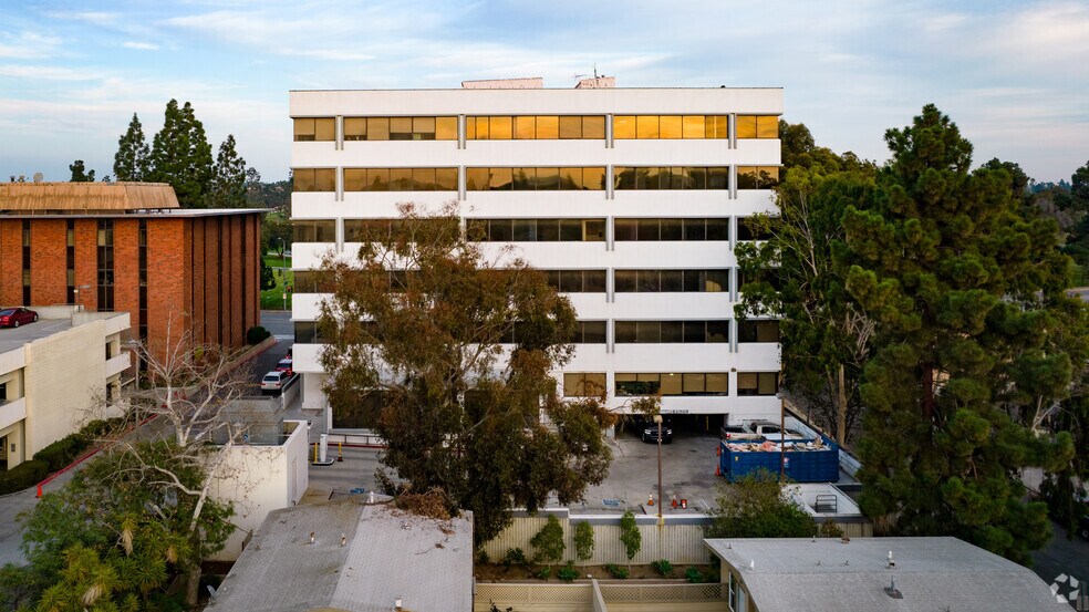 More Photos Of 301 N Prairie Ave, Inglewood Medical For Sale