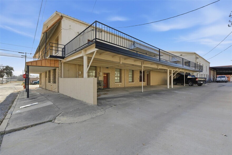 More Photos Of 226 E Blackjack St, Dublin Storefront Retail Residential For Sale