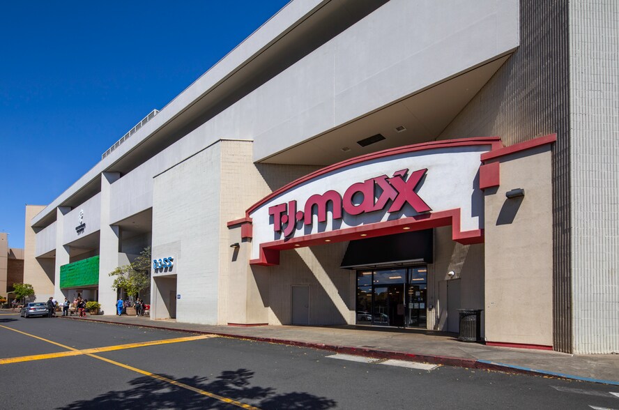 More Photos Of 98-1005 Moanalua Rd, Aiea Unknown For Lease