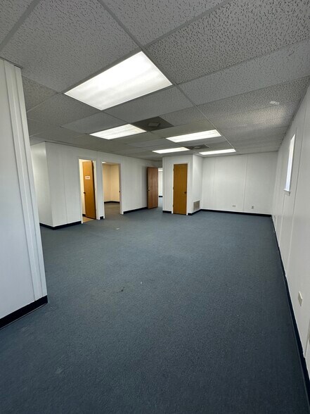 More Photos Of 1620 Dean Forest Rd, Savannah Flex For Lease