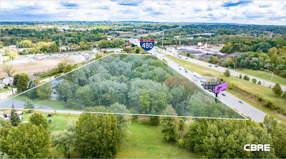 Primary Photo Of 13500 McCracken Rd, Garfield Heights Land For Sale