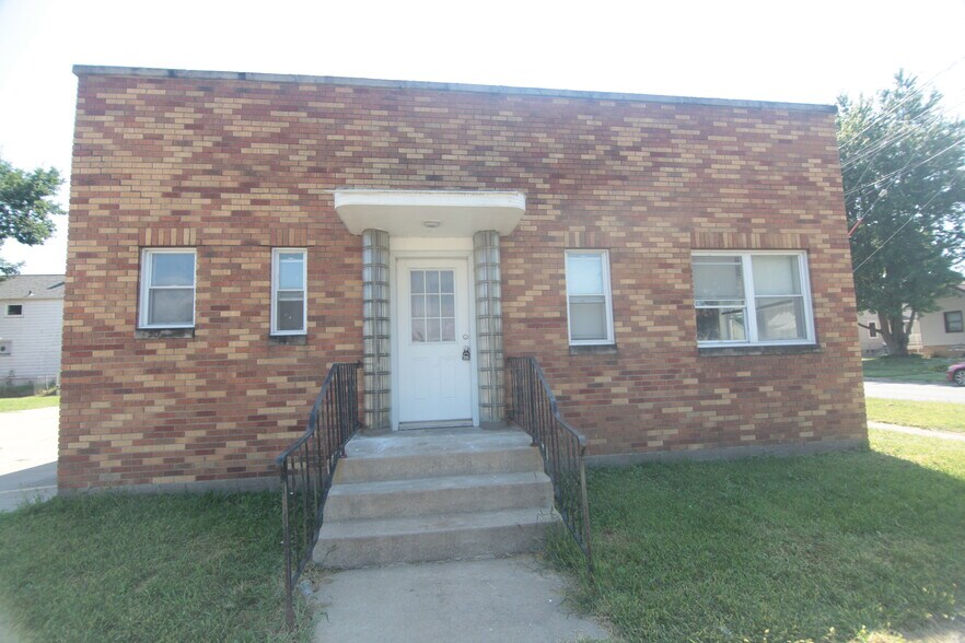 Primary Photo Of 124 3rd Ave W, Milan Office For Sale