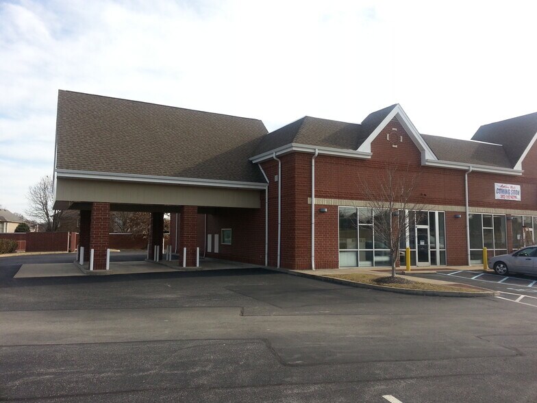 More Photos Of 5170 Charlestown Rd, New Albany Storefront Retail Office For Lease