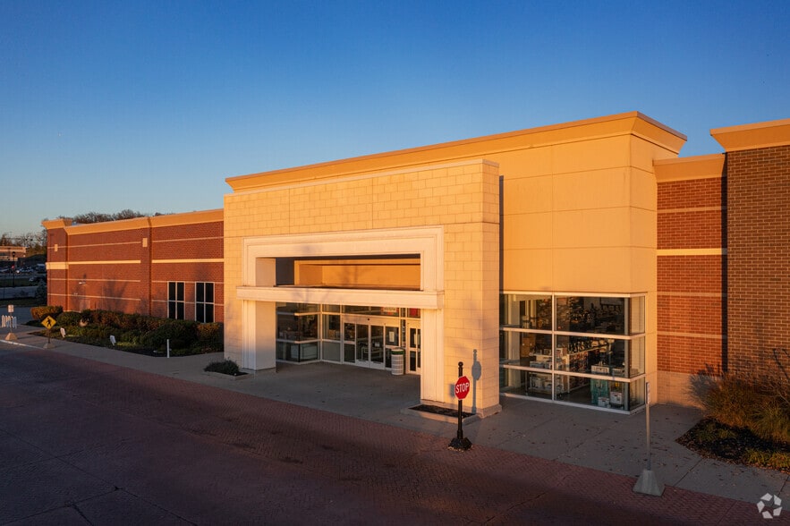 More Photos Of 10101 Landing Way, Miamisburg Unknown For Lease