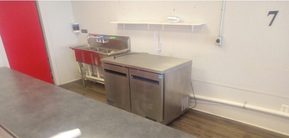 More Photos Of 110 Sutton Bridge Rd, Gadsden Unknown For Lease