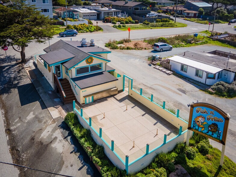 More Photos Of 8465 Cabrillo Hwy, Montara Restaurant For Sale