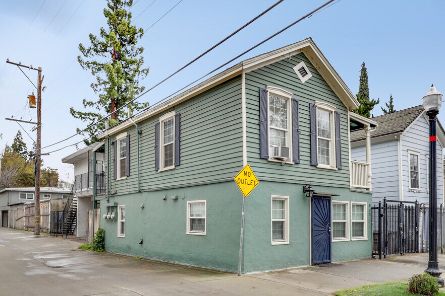More Photos Of 517 13th St, Sacramento Multifamily For Sale