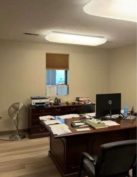 More Photos Of 1705 Main St, Scott City Auto Repair For Sale
