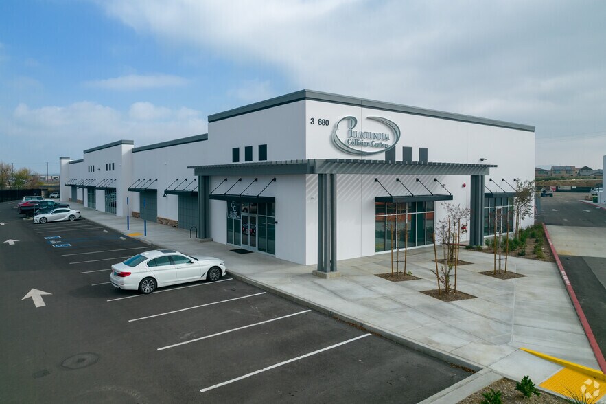 More Photos Of 3578 Benton Rd, Temecula Unknown For Lease