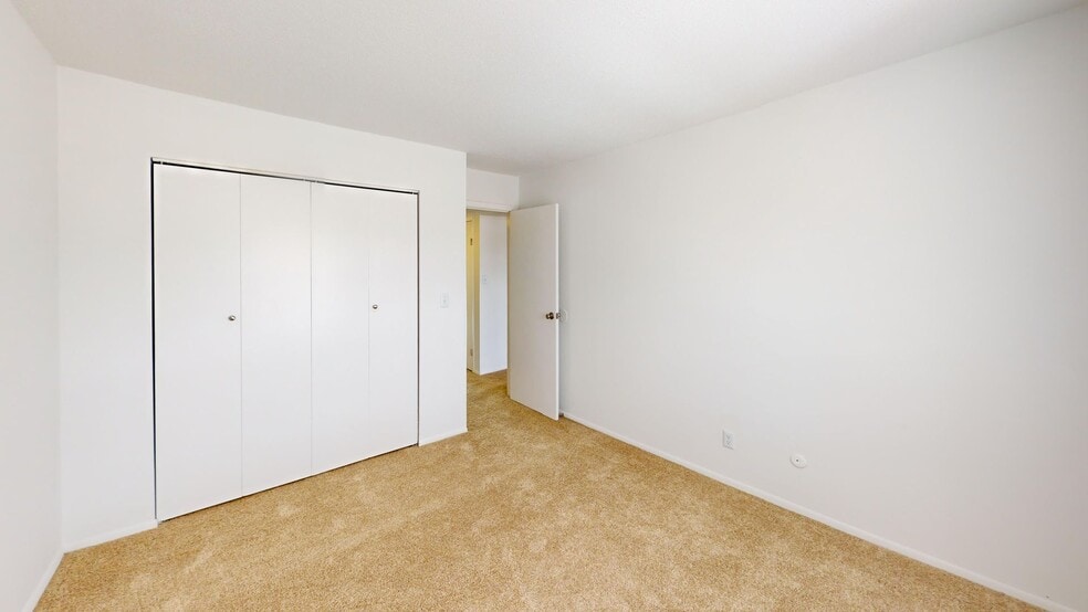 More Photos Of 240 Grovewood Pl, Beech Grove Apartments For Sale