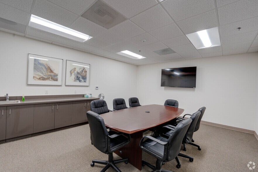 More Photos Of 28632 Roadside Dr, Agoura Hills Office For Lease