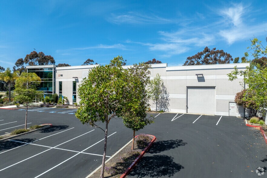 More Photos Of 980 Rancheros Dr, San Marcos Warehouse For Lease