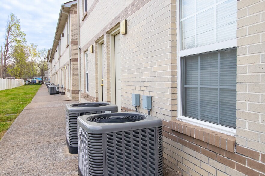 More Photos Of 1238 Sloan St, Murfreesboro Apartments For Sale