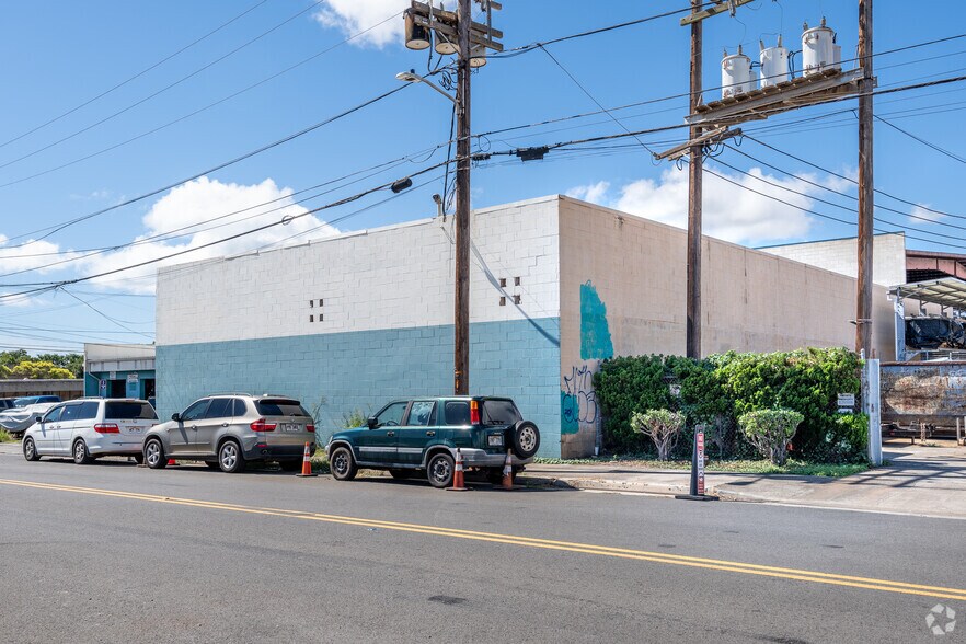 More Photos Of 94-138 Leoleo St, Waipahu Warehouse For Lease