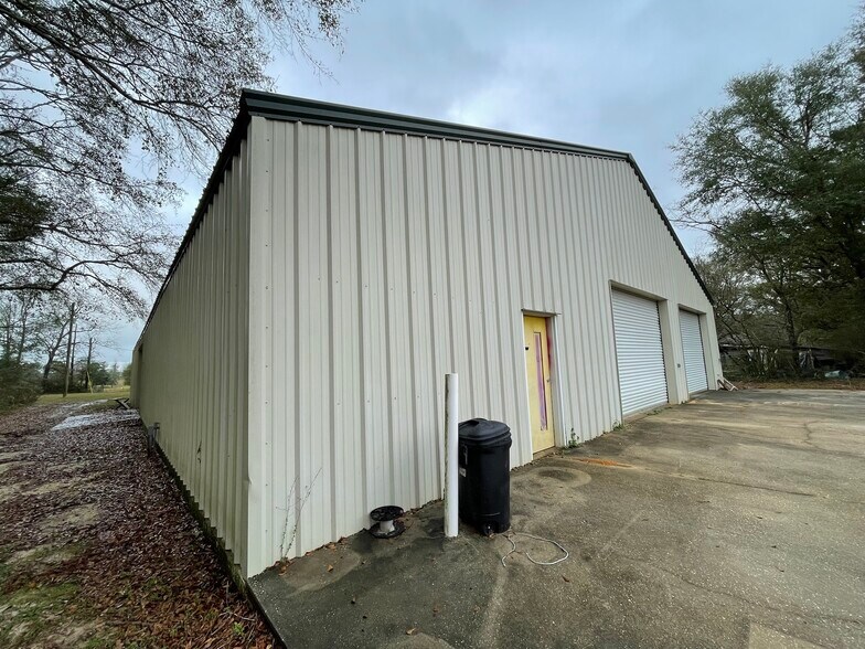 More Photos Of 3972 Millside Rd, Laurel Hill Industrial For Lease